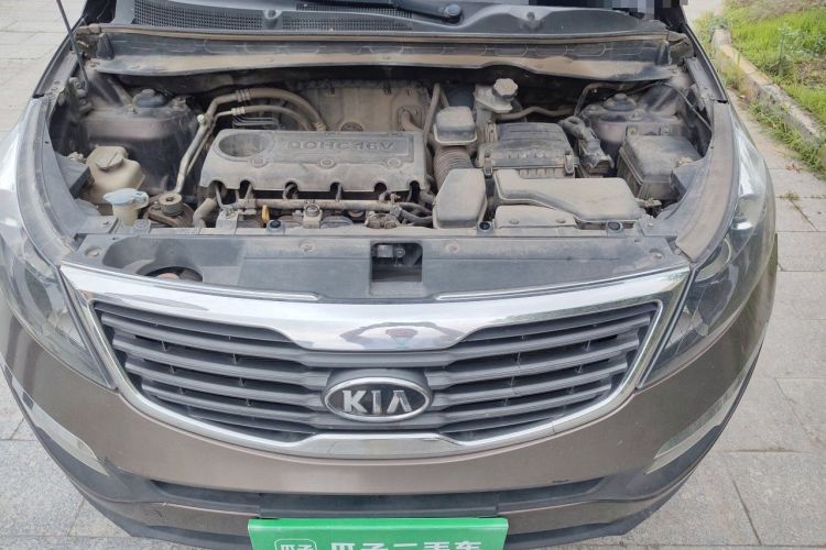 Used Kia Sportage R 2011 2.0L Manual Two-Wheel Drive GL Trim Engine Bay