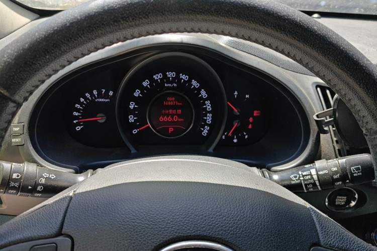 Used Kia Sportage R 2011 2.0L Automatic Two-Wheel Drive Premium Edition Instrument Cluster