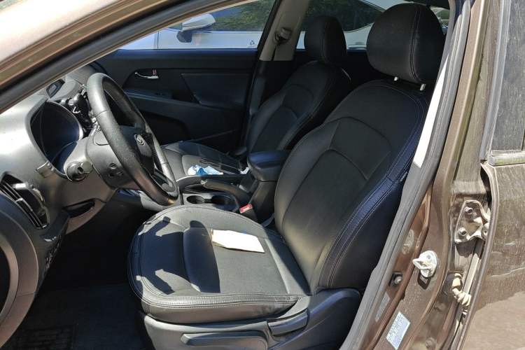 Used Kia Sportage R 2011 2.0L Automatic Two-Wheel Drive Premium Edition Left Front Seat