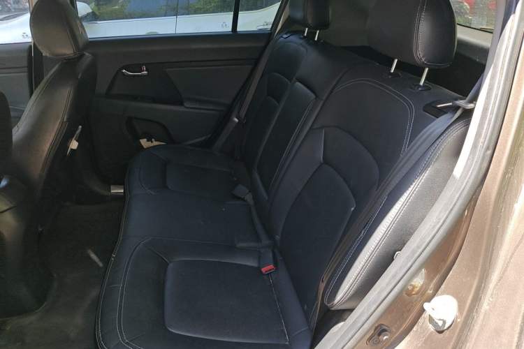 Used Kia Sportage R 2011 2.0L Automatic Two-Wheel Drive Premium Edition Left Rear Seat