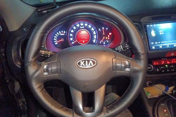 Used Kia Sportage R 2011 2.0L Automatic Two-Wheel Drive Premium Edition Steering Wheel