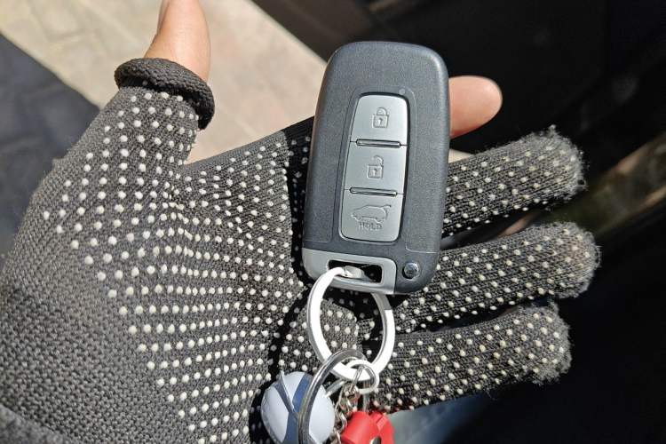 Used Kia Sportage R 2011 2.0L Automatic Two-Wheel Drive Premium Edition Vehicle Key