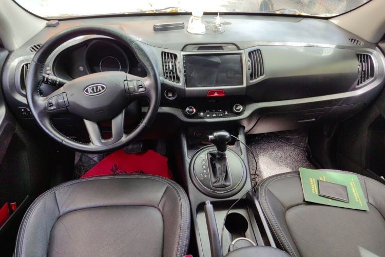 Used Kia Sportage R 2011 2.0L Automatic Two-Wheel Drive Premium Edition Center Console