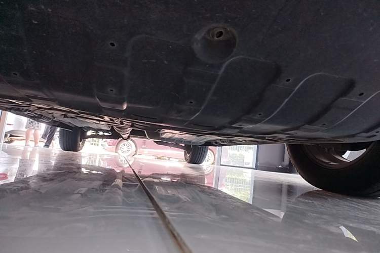 Used Kia Sportage R 2011 2.0L Automatic Two-Wheel Drive GLS Chassis Front