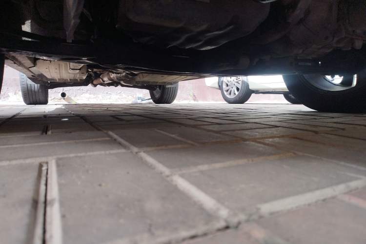Used Kia Sportage R 2011 2.4L Automatic 4x4 Premium Edition Chassis Front Right