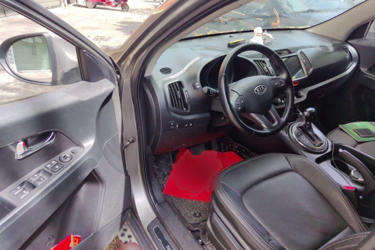 Used Kia Sportage R 2011 2.0L Automatic Two-Wheel Drive Premium Edition Driver Seat