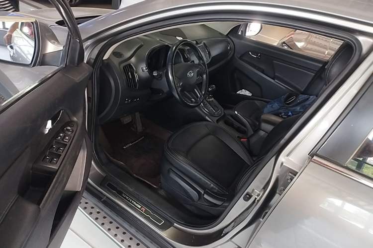 Used Kia Sportage R 2011 2.0L Automatic Two-Wheel Drive GLS Driver Seat