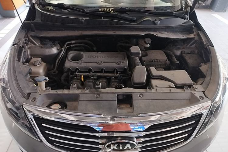 Used Kia Sportage R 2011 2.0L Automatic Two-Wheel Drive GLS Engine Bay