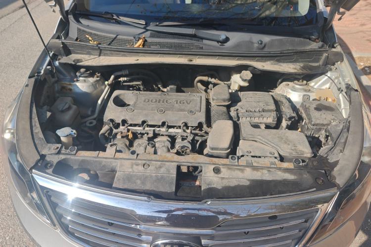 Used Kia Sportage R 2011 2.0L Automatic Two-Wheel Drive Premium Edition Engine Bay