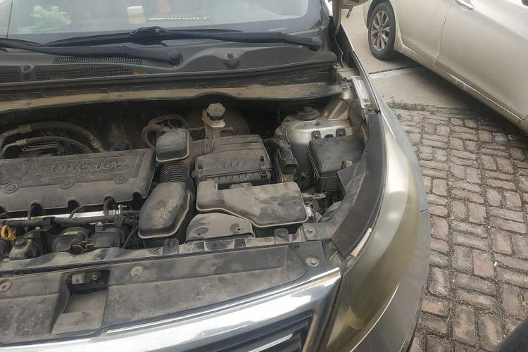 Used Kia Sportage R 2011 2.0L Automatic Two-Wheel Drive GL Engine Bay Left