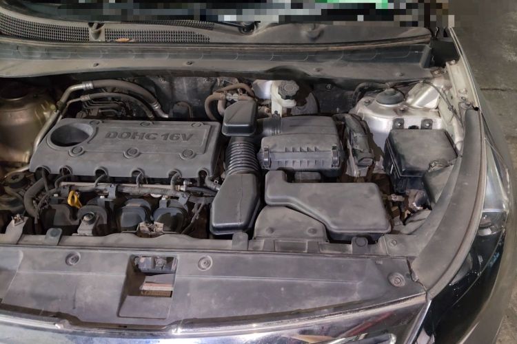 Used Kia Sportage R 2011 2.0L Automatic Two-Wheel Drive GLS Engine Bay Left
