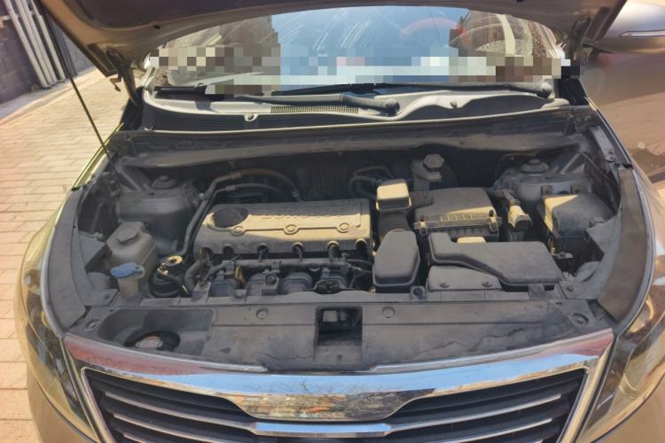 Used Kia Sportage R 2011 2.0L Automatic Two-Wheel Drive GLS Engine Bay