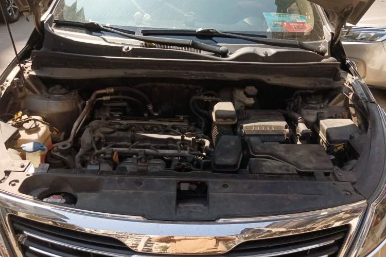 Used Kia Sportage R 2011 2.0L Automatic Two-Wheel Drive Premium Edition Engine Bay