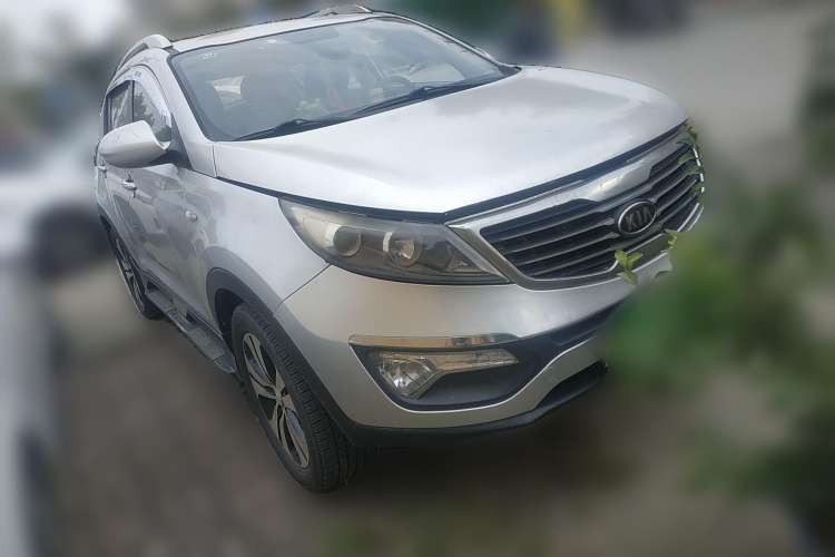 Used Kia Sportage R 2011 2.0L Automatic Two-Wheel Drive GL Front Right 45 Deg