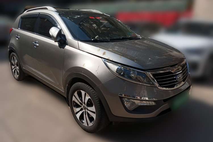 Used Kia Sportage R 2011 2.0L Automatic Two-Wheel Drive Premium Edition Front Right 45 Deg