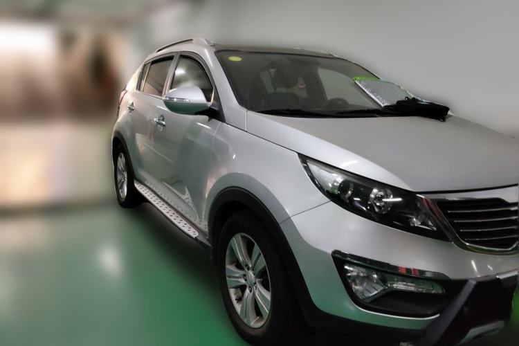 Used Kia Sportage R 2011 2.4L Automatic 4x4 GLS Front Right 45 Deg