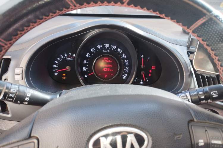 Used Kia Sportage R 2011 2.4L Automatic 4x4 Premium Edition Instrument Cluster