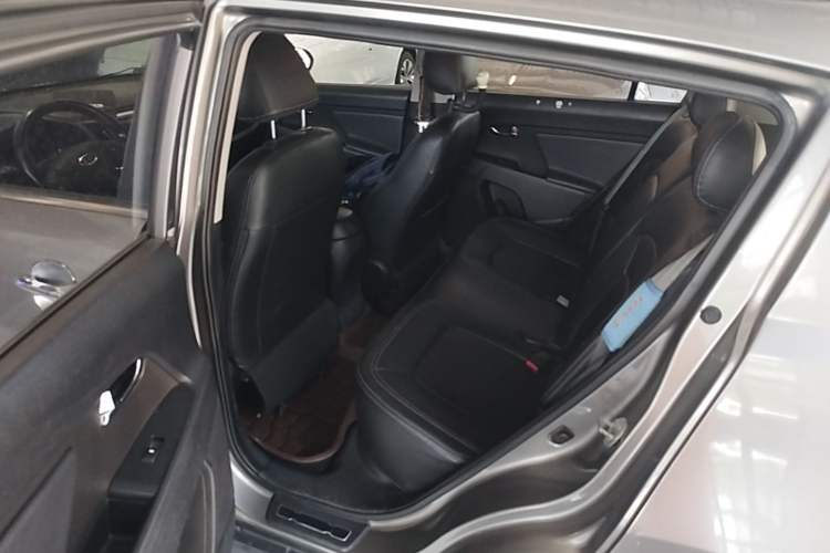 Used Kia Sportage R 2011 2.0L Automatic Two-Wheel Drive GLS Left Rear Seat