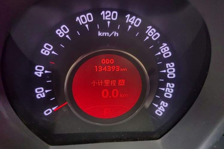 Used Kia Sportage R 2011 2.0L Automatic Two-Wheel Drive Premium Edition Odometer Close Up