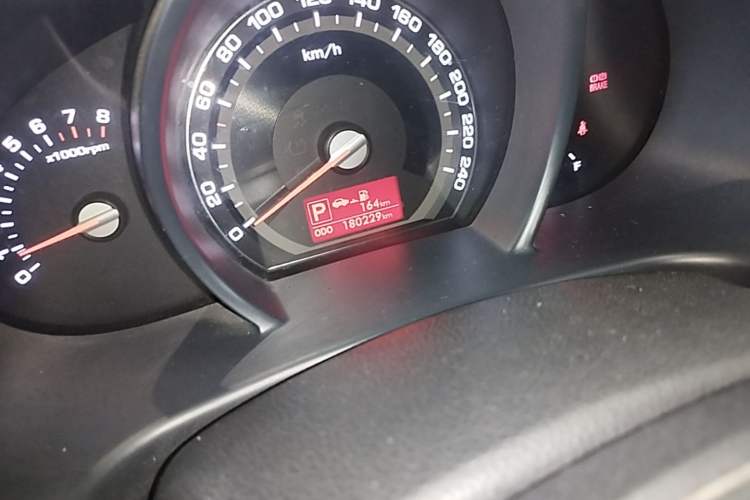 Used Kia Sportage R 2011 2.0L Automatic Two-Wheel Drive GLS Odometer Close Up