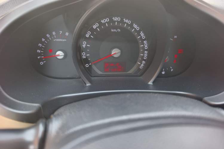 Used Kia Sportage R 2011 2.0L Automatic Two-Wheel Drive GLS Odometer Close Up