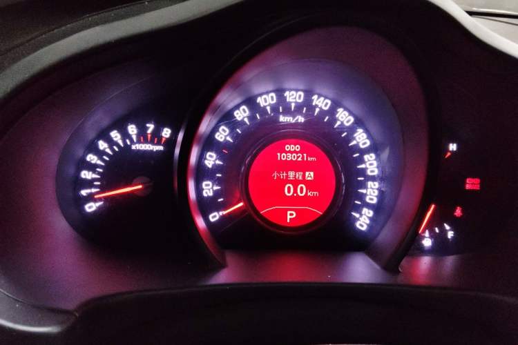 Used Kia Sportage R 2011 2.4L Automatic 4x4 GLS Odometer Close Up