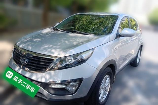 Used Kia Sportage R 2011 2.0L Manual Two-Wheel Drive GL Trim