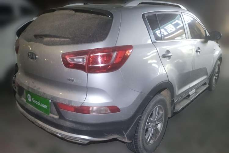 Used Kia Sportage R 2011 2.0L Manual Two-Wheel Drive GL Trim Rear Right 45 Deg