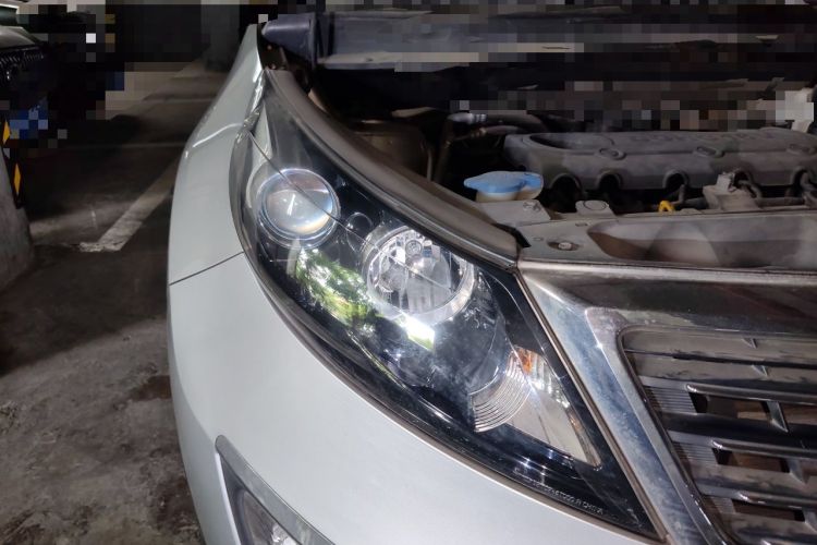 Used Kia Sportage R 2011 2.0L Automatic Two-Wheel Drive GLS Right Front Headlight