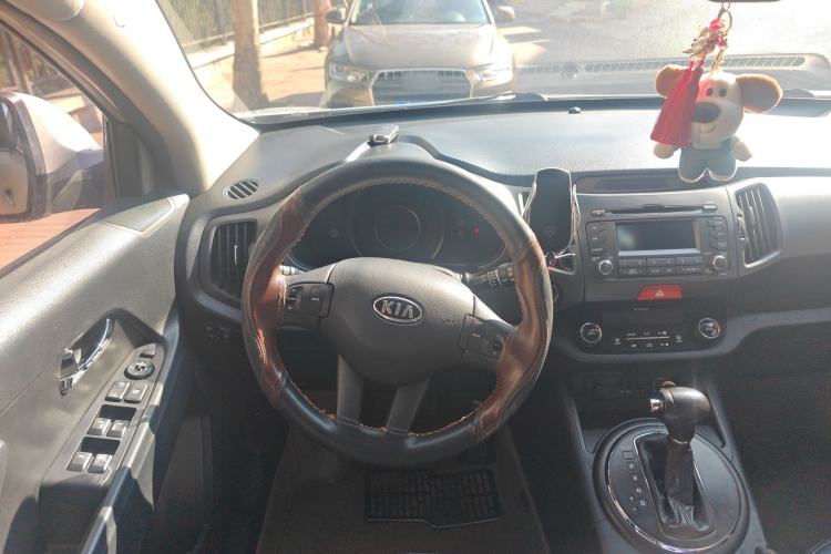 Used Kia Sportage R 2011 2.0L Automatic Two-Wheel Drive Premium Edition Steering Wheel