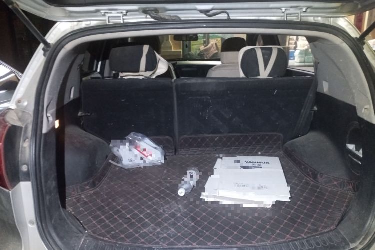 Used Kia Sportage R 2011 2.0L Manual Two-Wheel Drive GL Trim Trunk