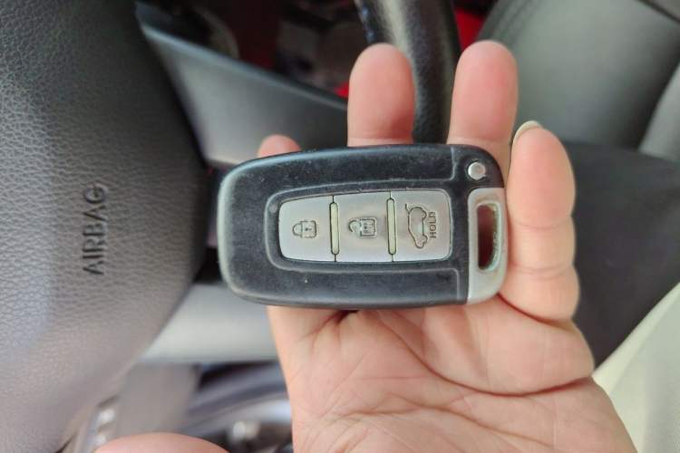 Used Kia Sportage R 2011 2.0L Automatic Two-Wheel Drive Premium Edition Vehicle Key