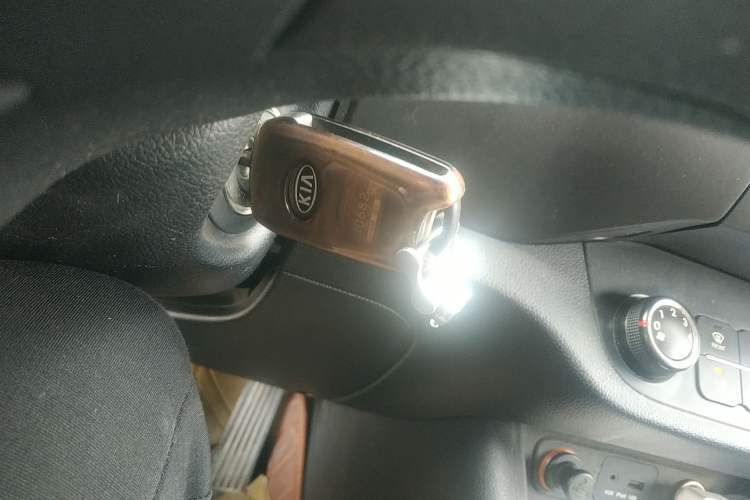 Used Kia Sportage R 2011 2.0L Automatic Two-Wheel Drive GL Vehicle Key