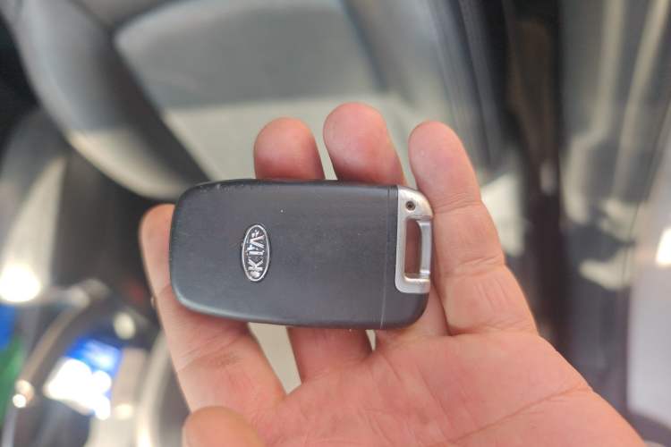 Used Kia Sportage R 2011 2.0L Automatic Two-Wheel Drive Premium Edition Vehicle Key