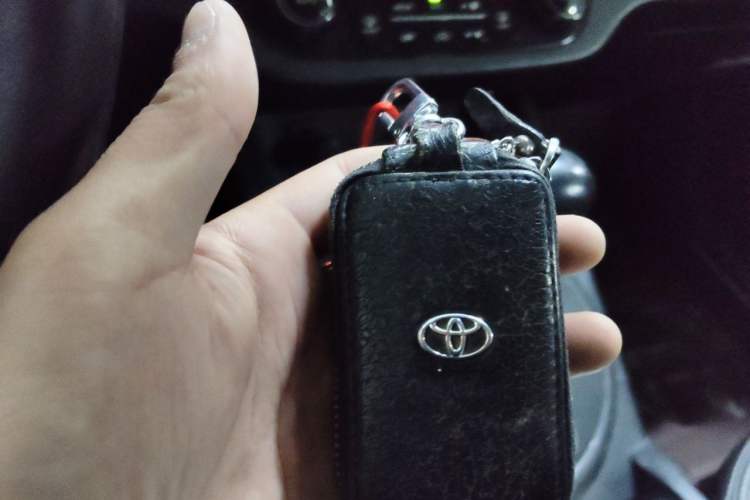 Used Kia Sportage R 2011 2.4L Automatic 4x4 GLS Vehicle Key