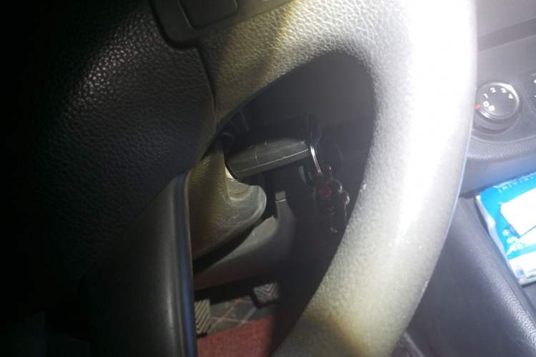 Used Kia Sportage R 2011 2.0L Manual Two-Wheel Drive GL Trim Vehicle Key