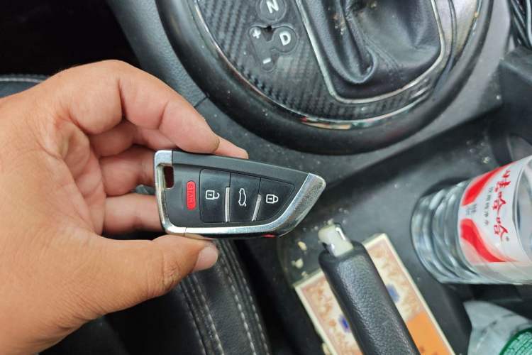 Used Kia Sportage R 2011 2.0L Automatic Two-Wheel Drive GLS Vehicle Key