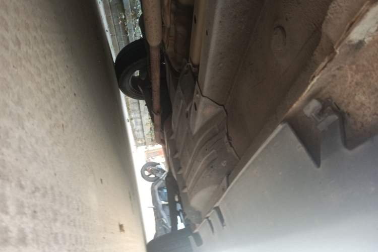Used Kia Sportage R 2011 2.0L Automatic Two-Wheel Drive GL Chassis Front Left