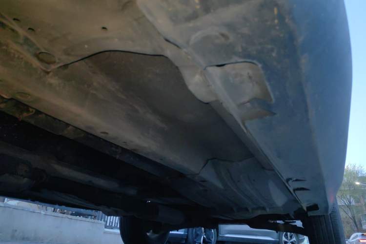 Used Kia Sportage R 2011 2.0L Manual Two-Wheel Drive GL Trim Chassis Front Left
