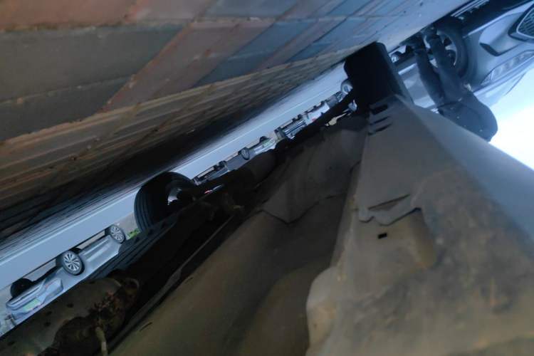 Used Kia Sportage R 2011 2.0L Manual Two-Wheel Drive GL Trim Chassis Front Right