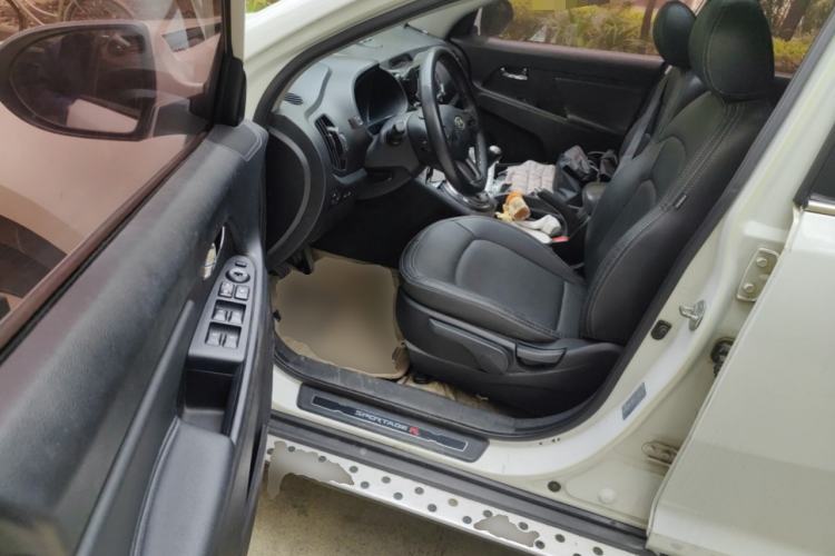 Used Kia Sportage R 2011 2.0L Manual Two-Wheel-Drive GLS Driver Seat