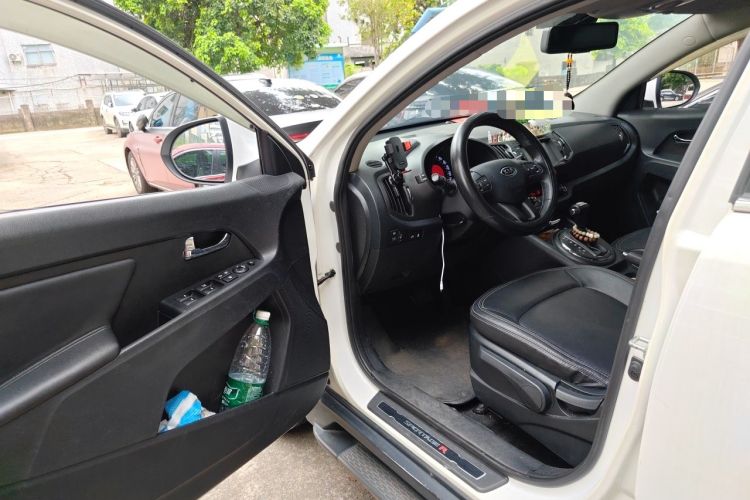 Used Kia Sportage R 2011 2.0L Automatic Two-Wheel Drive Premium Edition Driver Seat