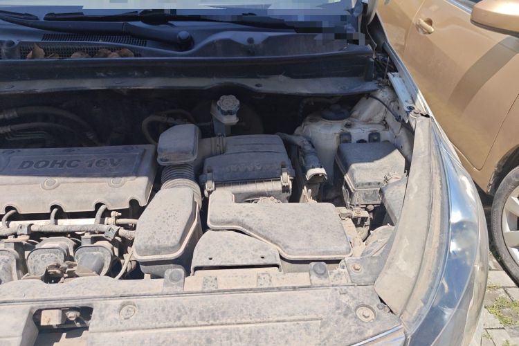 Used Kia Sportage R 2011 2.0L Automatic Two-Wheel Drive GL Engine Bay Left