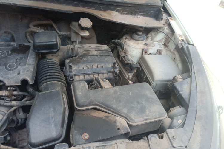 Used Kia Sportage R 2011 2.0L Automatic Two-Wheel Drive GL Engine Bay Left
