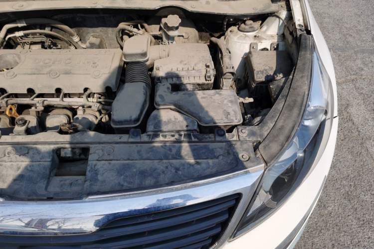 Used Kia Sportage R 2011 2.0L Automatic Two-Wheel Drive GL Engine Bay Left