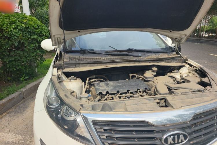 Used Kia Sportage R 2011 2.0L Automatic Two-Wheel Drive GL Engine Bay Right