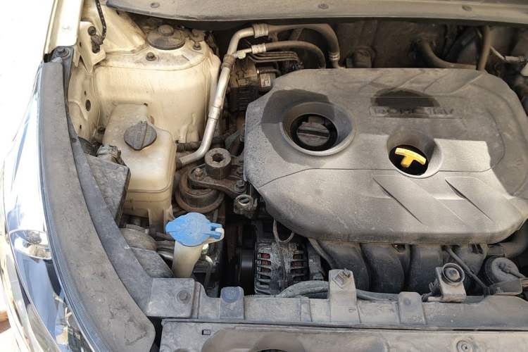 Used Kia Sportage R 2011 2.0L Automatic Two-Wheel Drive GL Engine Bay Right