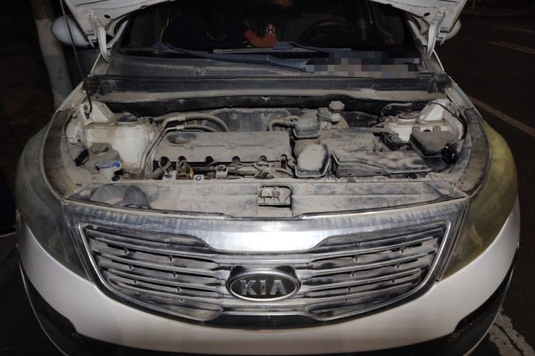 Used Kia Sportage R 2011 2.0L Automatic Two-Wheel Drive GL Engine Bay