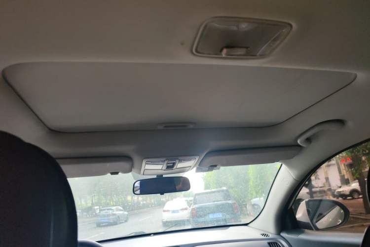 Used Kia Sportage R 2011 2.0L Automatic Two-Wheel Drive GL Headliner