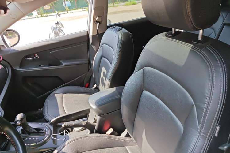 Used Kia Sportage R 2011 2.0L Automatic Two-Wheel Drive Premium Edition Left Front Seat